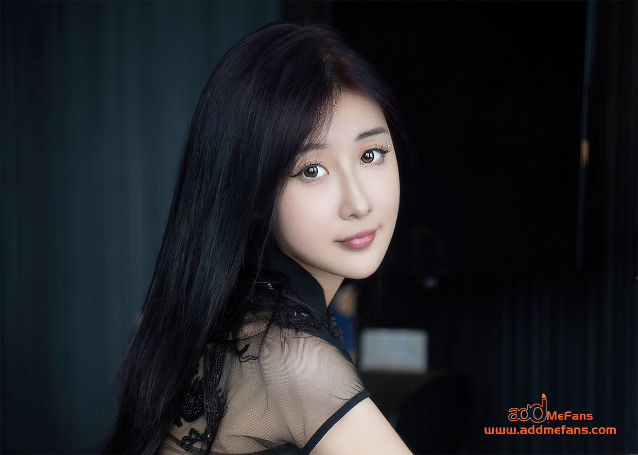 [xiuren秀人网] VOL.5691 顾楚楚Maily 黑丝美腿 [82P 680M]