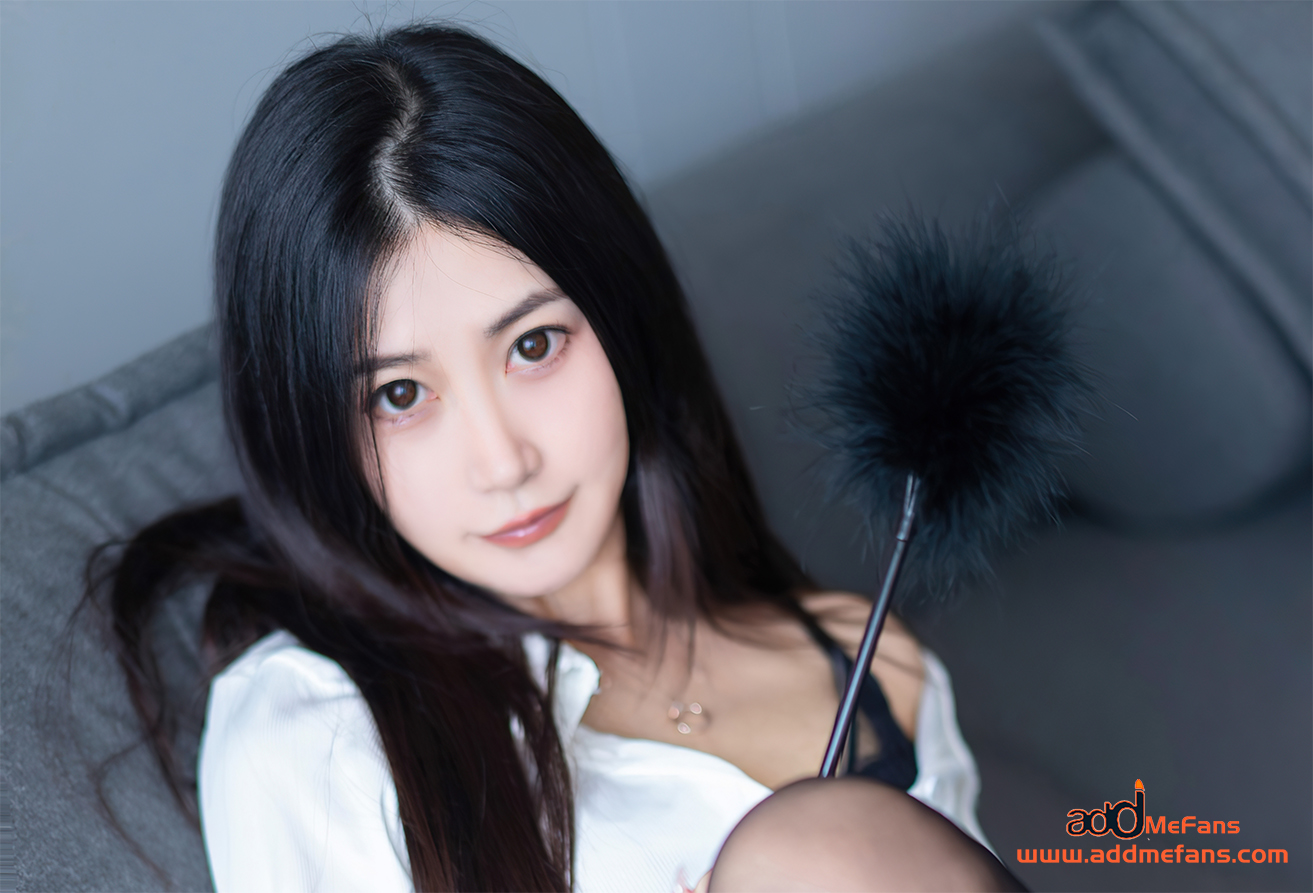 [xiuren秀人网] 2022.11.02 VOL.5795 laura阿姣 性感写真 [42P 349M]