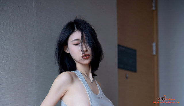 [XIUREN秀人网]2023.04.11 VOL.6552 lingyu69[80+1P743M]