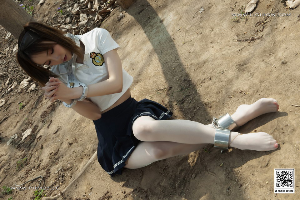 [Ligui丽柜丝足写真]2023.10.18 心心 薰衣草之殇-上[46+1P66M]