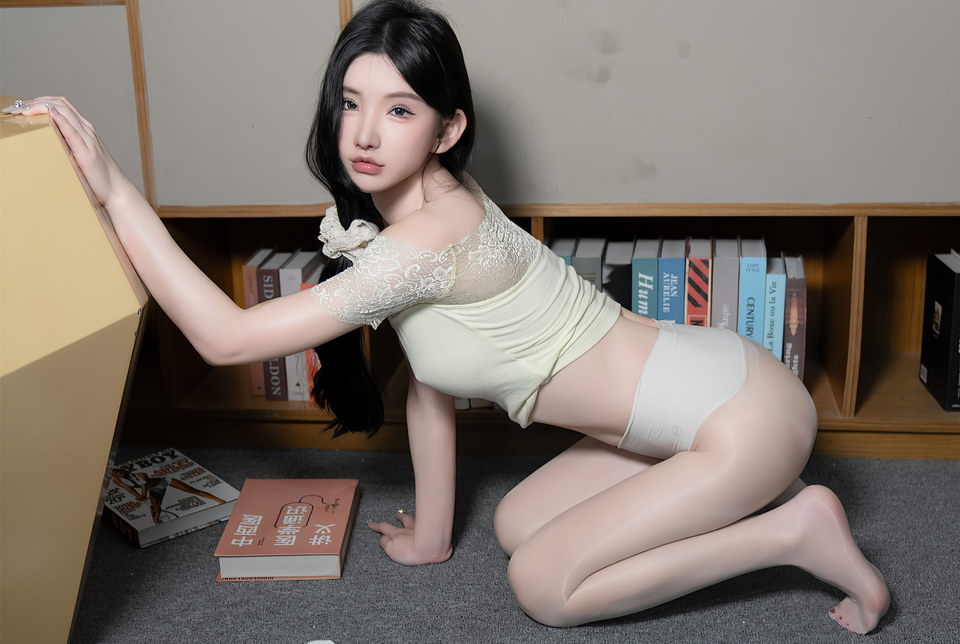 [XIUREN秀人网]2024.05.31 VOL.8633 丝袜美女周于希Sally[91+1P925M]