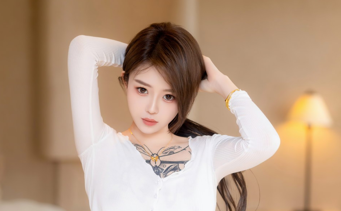 [XIUREN秀人网]2024.06.21 VOL.8740 奶瓶蓝色牛仔裤[82+1P736M]