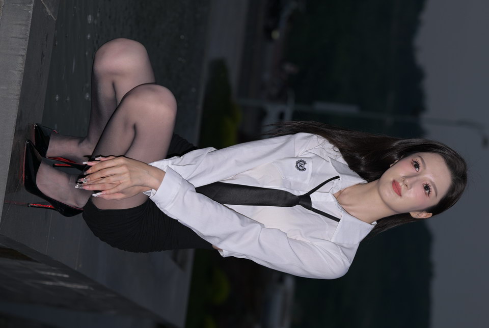 [街拍摄影]街拍作品精选集43 黑丝职业装御姐 套图+视频