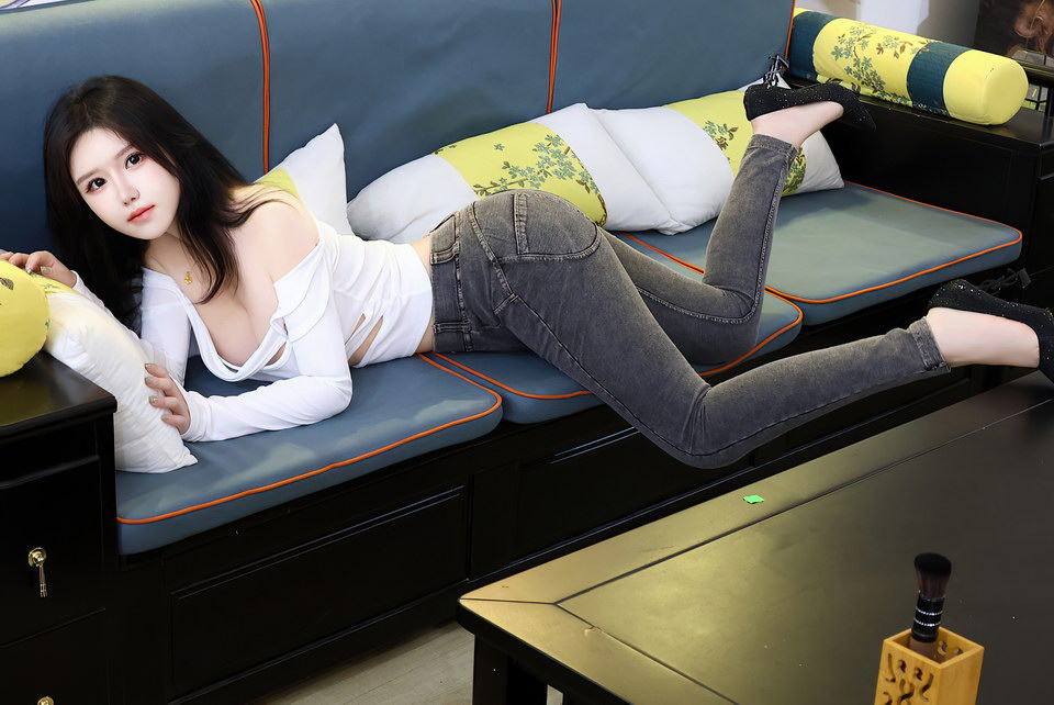 [XIUREN秀人网]2024.07.12 VOL.8853 小薯条nienie[78+1P753M]