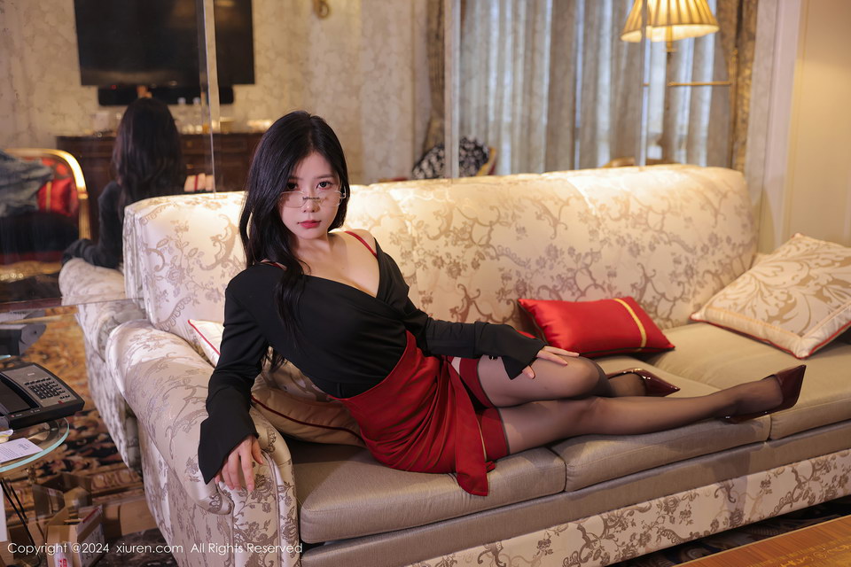 [XIUREN秀人网]2024.07.29 VOL.8931 尹甜甜[98+1P1G]