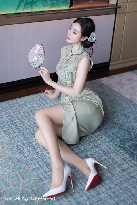 [XIUREN秀人网]2024.09.06 VOL.9124 小逗逗|丝袜[81+1P759M]