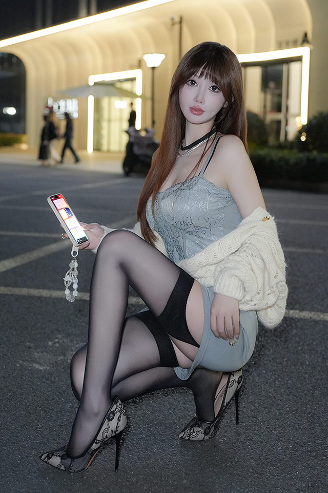 [秀人视频]秀人模特李金金街拍VS居家 套图+HD视频[80P1V990M]